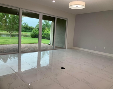 9754 Celtic Sea Lane - Photo Thumbnail 7