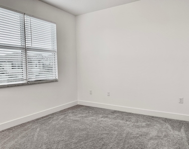 9754 Celtic Sea Lane - Photo Thumbnail 43
