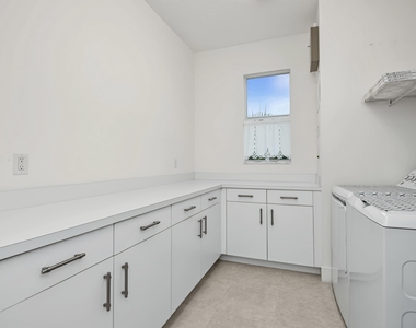 9754 Celtic Sea Lane - Photo Thumbnail 36