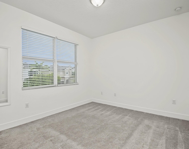 9754 Celtic Sea Lane - Photo Thumbnail 31