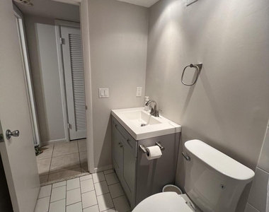 31 Westbury B Circle - Photo Thumbnail 8