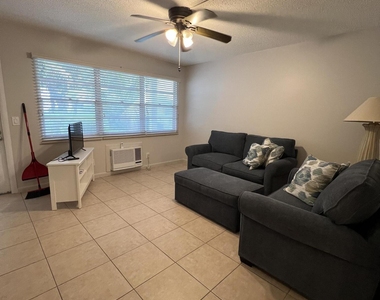31 Westbury B Circle - Photo Thumbnail 4
