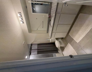 2933 Olivia Avenue - Photo Thumbnail 23