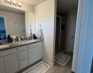 2933 Olivia Avenue - Photo Thumbnail 18