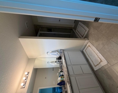 2933 Olivia Avenue - Photo Thumbnail 20