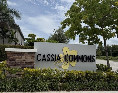 2933 Olivia Avenue - Photo Thumbnail 5