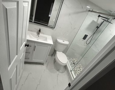 6361 N Falls Cir Drive - Photo Thumbnail 4