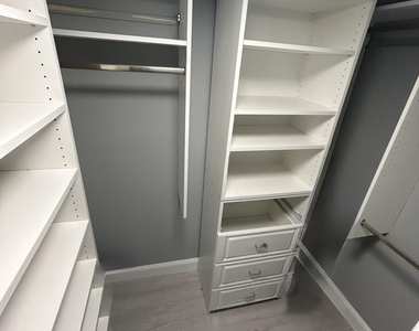 6361 N Falls Cir Drive - Photo Thumbnail 10