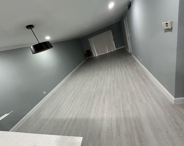 6361 N Falls Cir Drive - Photo Thumbnail 3