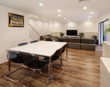 9390 Sw 61st Way - Photo Thumbnail 4