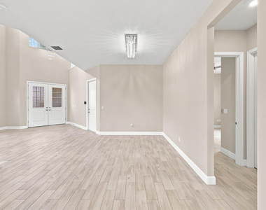 5608 Macoon Way - Photo Thumbnail 20