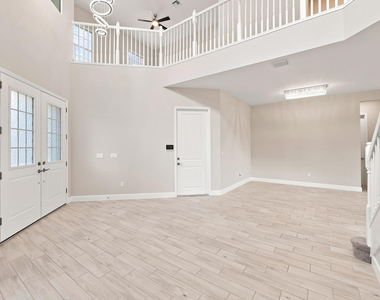 5608 Macoon Way - Photo Thumbnail 14
