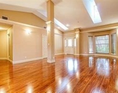 6310 Nw 58th Way - Photo Thumbnail 3