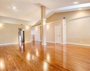 6310 Nw 58th Way - Photo Thumbnail 4