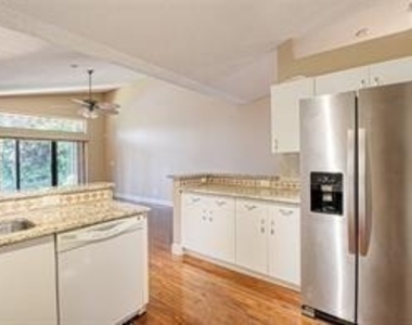 6310 Nw 58th Way - Photo Thumbnail 9