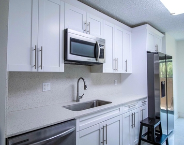 3810 Nw 23rd Court - Photo Thumbnail 2