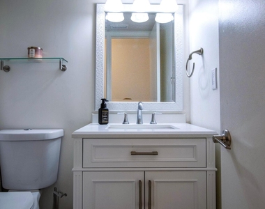 3810 Nw 23rd Court - Photo Thumbnail 21