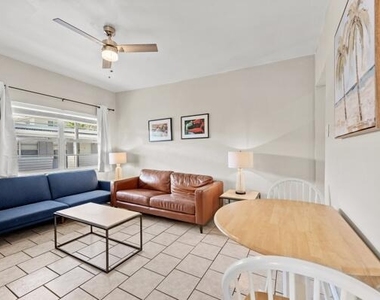 1127 Ne 5th Avenue - Photo Thumbnail 7