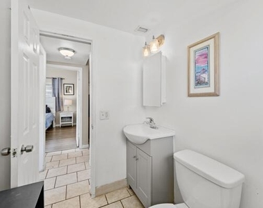 1127 Ne 5th Avenue - Photo Thumbnail 15