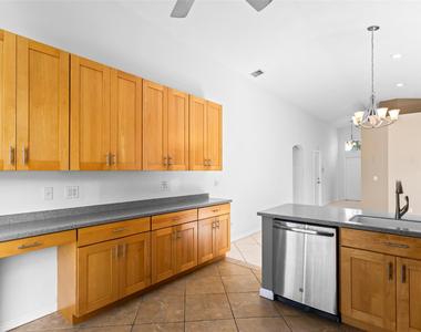 15250 Sw 49th Court - Photo Thumbnail 15