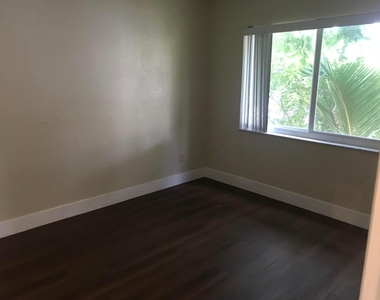 7850 Camino Real - Photo Thumbnail 9