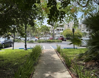 7850 Camino Real - Photo Thumbnail 19