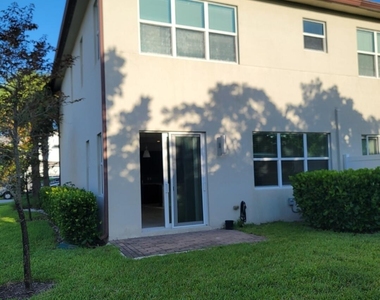9044 Kingsmoor Way - Photo Thumbnail 10