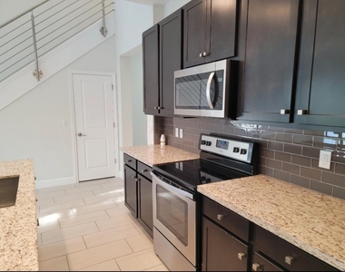 9044 Kingsmoor Way - Photo Thumbnail 2