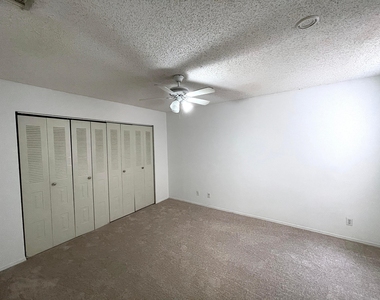 2819 Stoneway Lane - Photo Thumbnail 12