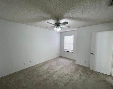 2819 Stoneway Lane - Photo Thumbnail 13