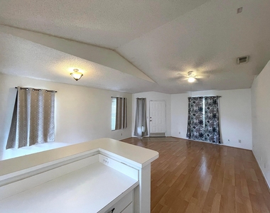 2819 Stoneway Lane - Photo Thumbnail 8