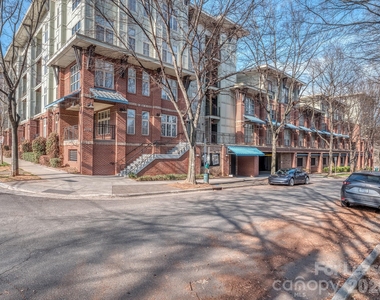 1101 W 1st Street - Photo Thumbnail 32