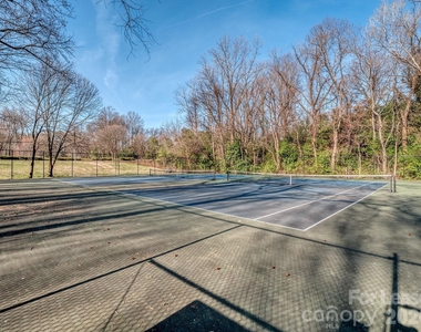 1101 W 1st Street - Photo Thumbnail 27