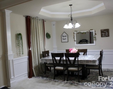 6125 Kilchurn Drive - Photo Thumbnail 10