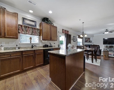 6125 Kilchurn Drive - Photo Thumbnail 9
