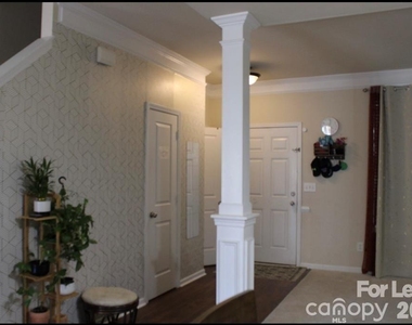 6125 Kilchurn Drive - Photo Thumbnail 14