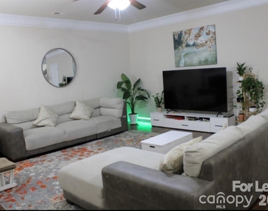6125 Kilchurn Drive - Photo Thumbnail 17