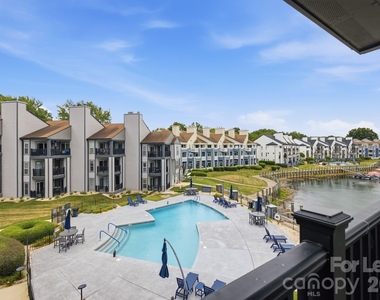 18841 Vineyard Point Lane - Photo Thumbnail 21
