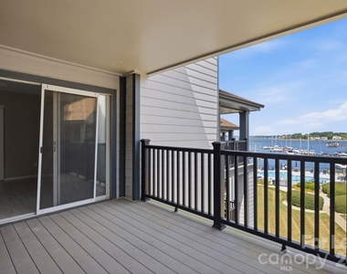 18841 Vineyard Point Lane - Photo Thumbnail 18
