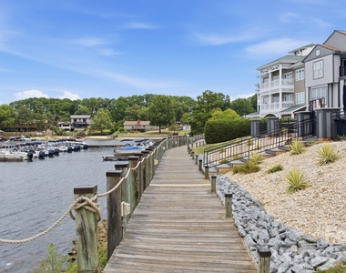 18841 Vineyard Point Lane - Photo Thumbnail 23