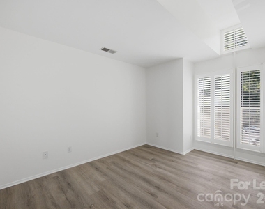 18883 Vineyard Point Lane - Photo Thumbnail 11