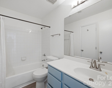 18883 Vineyard Point Lane - Photo Thumbnail 14