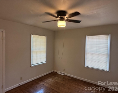 3721 Driftwood Drive - Photo Thumbnail 5