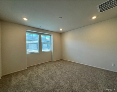 28094 Melrose Drive - Photo Thumbnail 14