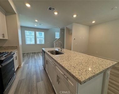 28094 Melrose Drive - Photo Thumbnail 20