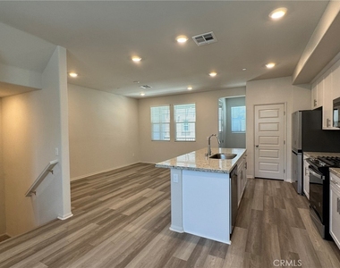 28094 Melrose Drive - Photo Thumbnail 6