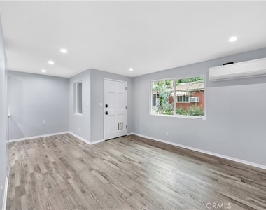 483 Sturtevant Drive - Photo Thumbnail 14