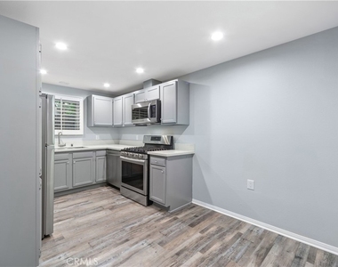 483 Sturtevant Drive - Photo Thumbnail 10