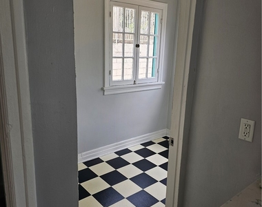 615 S Columbus Avenue - Photo Thumbnail 4