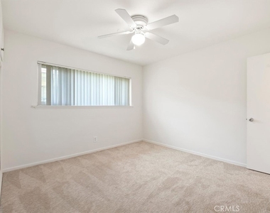 5851 Woodman Avenue - Photo Thumbnail 20